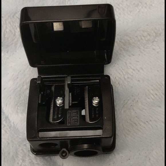 Sharpner buy 2 or more for $7 each. - Picture 2 of 2